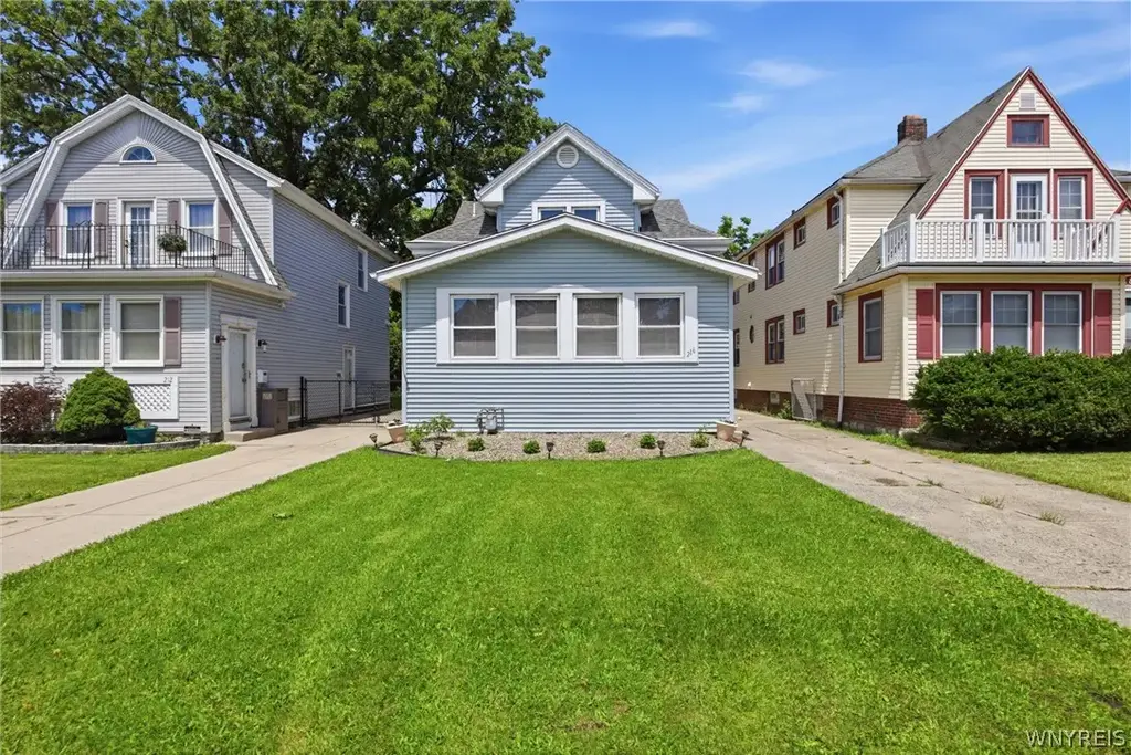 216 Sanders Road, Buffalo