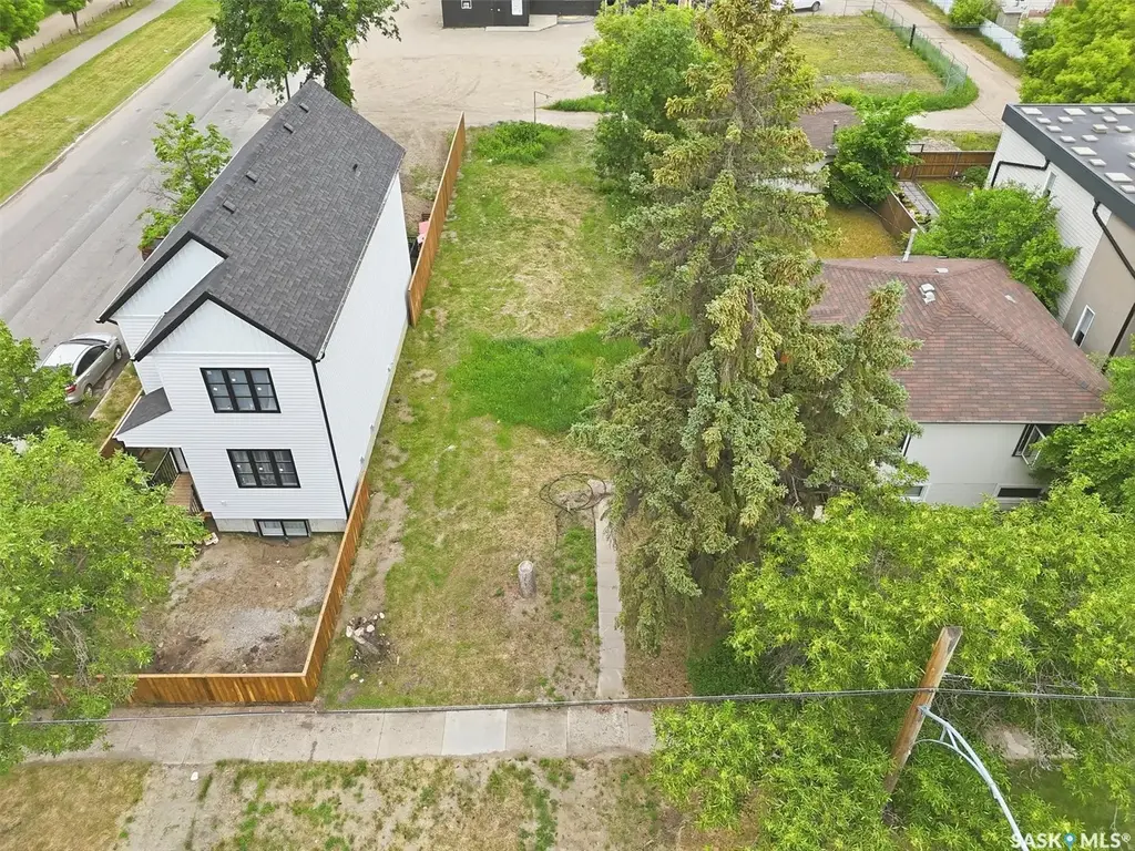 537 H Avenue S, Saskatoon