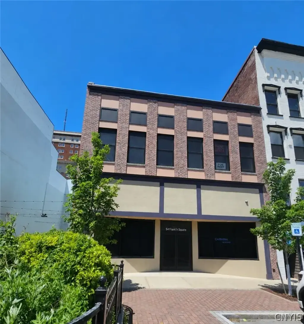 421 Seneca Street, Utica