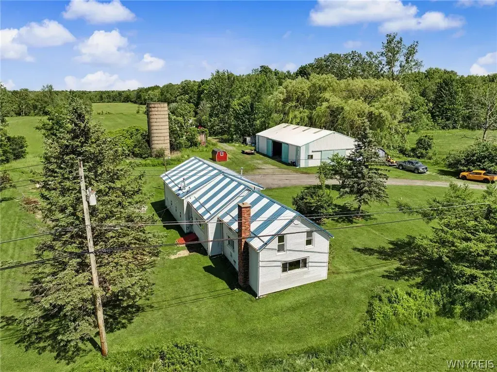 2983 Crittenden Road, Alden