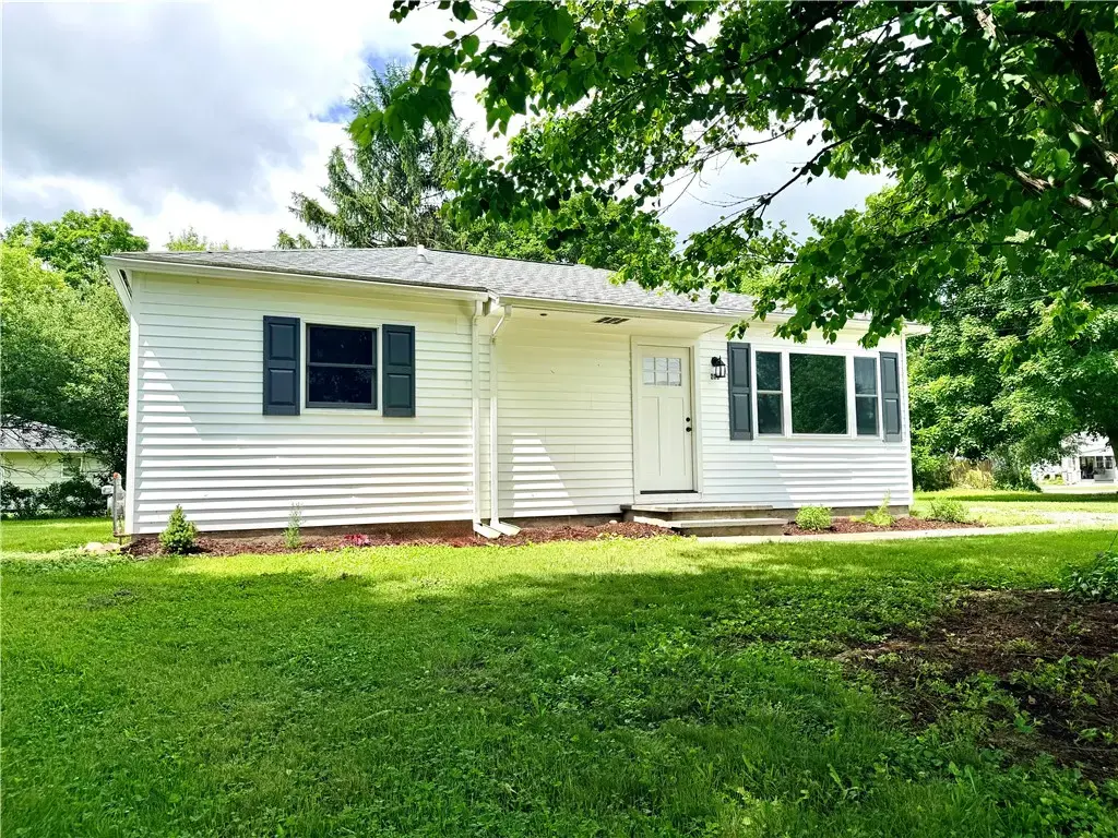 209 Chambers Street, Catlin