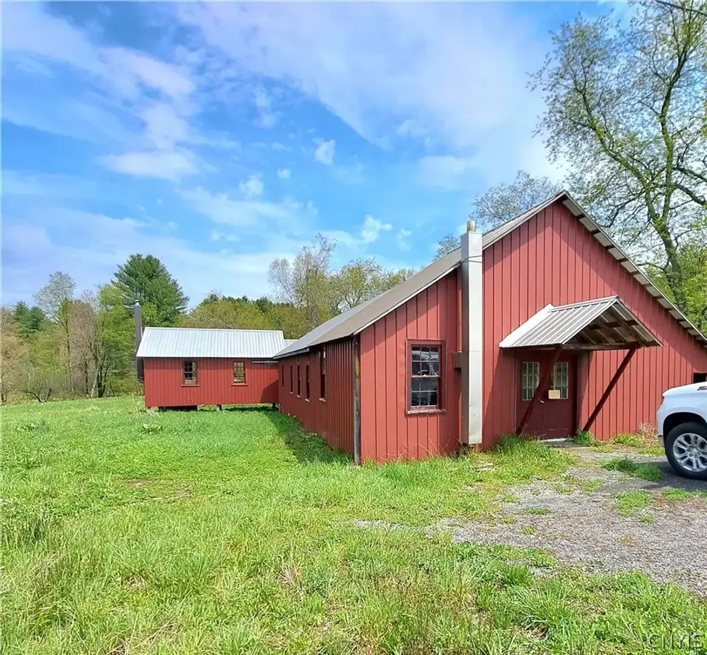 226 Nichols Road, Amboy