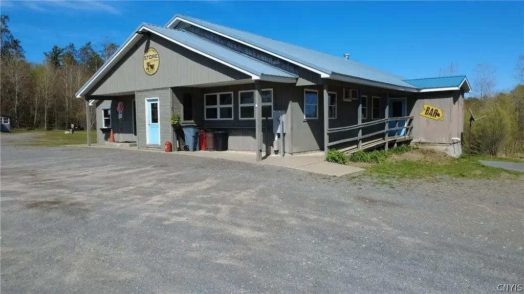 5010 County Route 17, Redfield