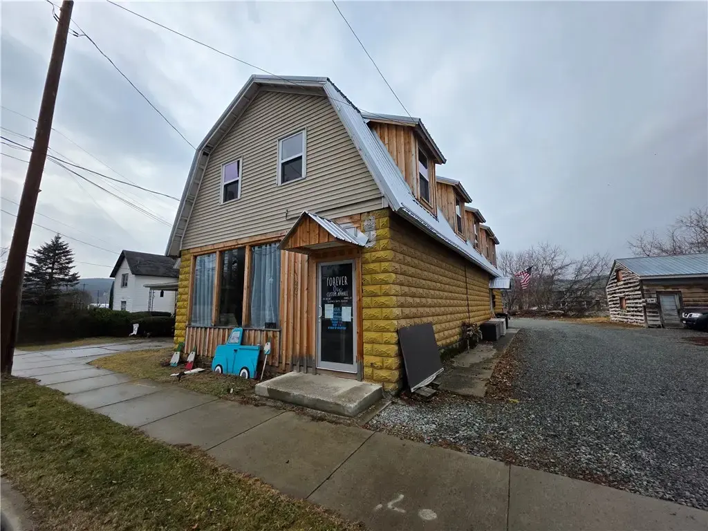 207 East Avenue, Hornell