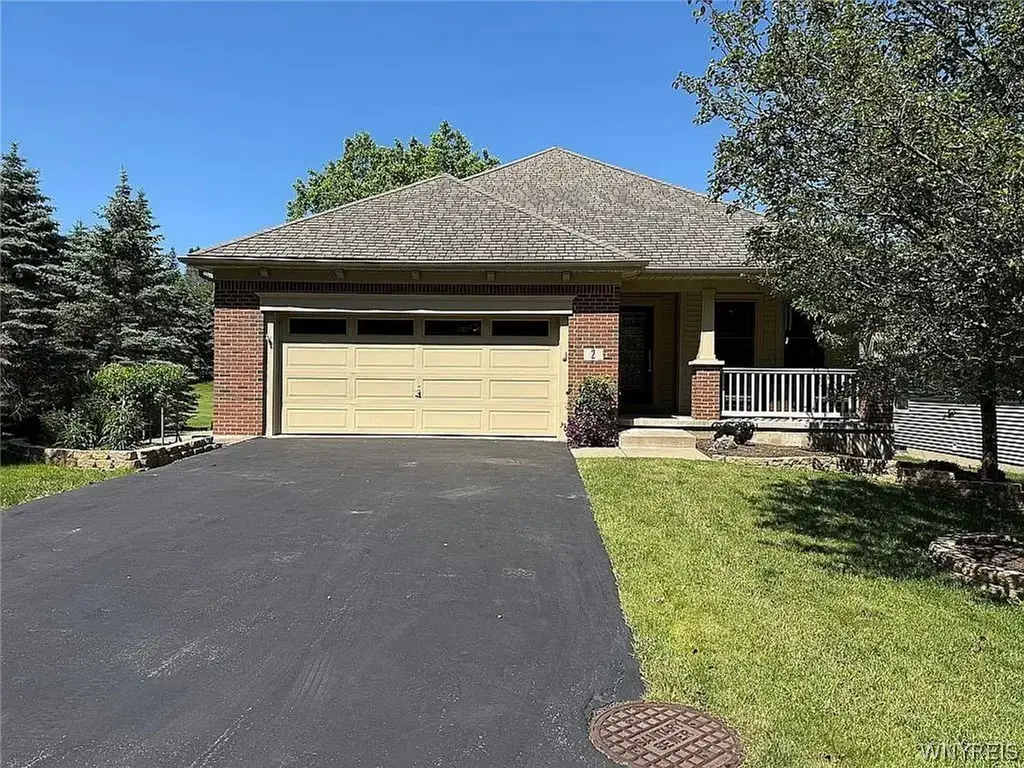 2 S Shore Drive, Elma