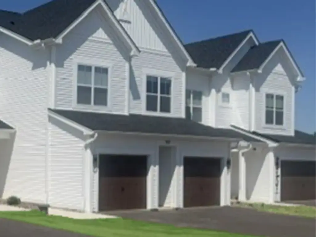 407 Erie Ridge Drive, Henrietta