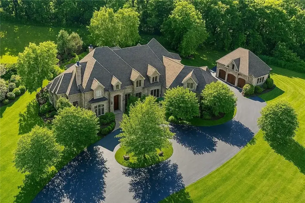 5 Boulder Creek Drive, Rush