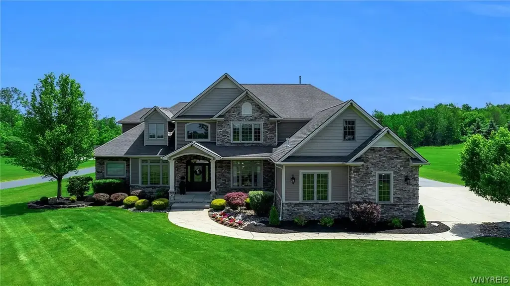6275 Kraus Road, Clarence