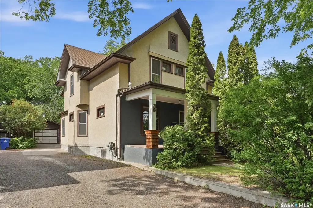 606 Bedford Road, Saskatoon