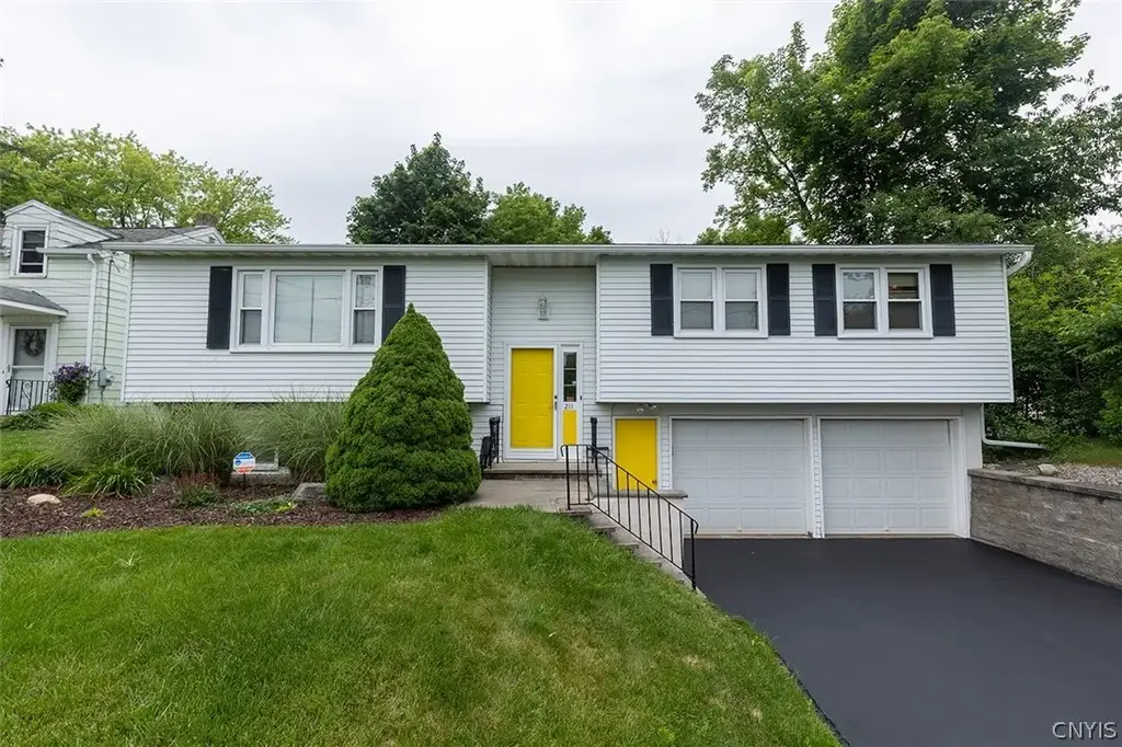 211 Knapp Road, Geddes