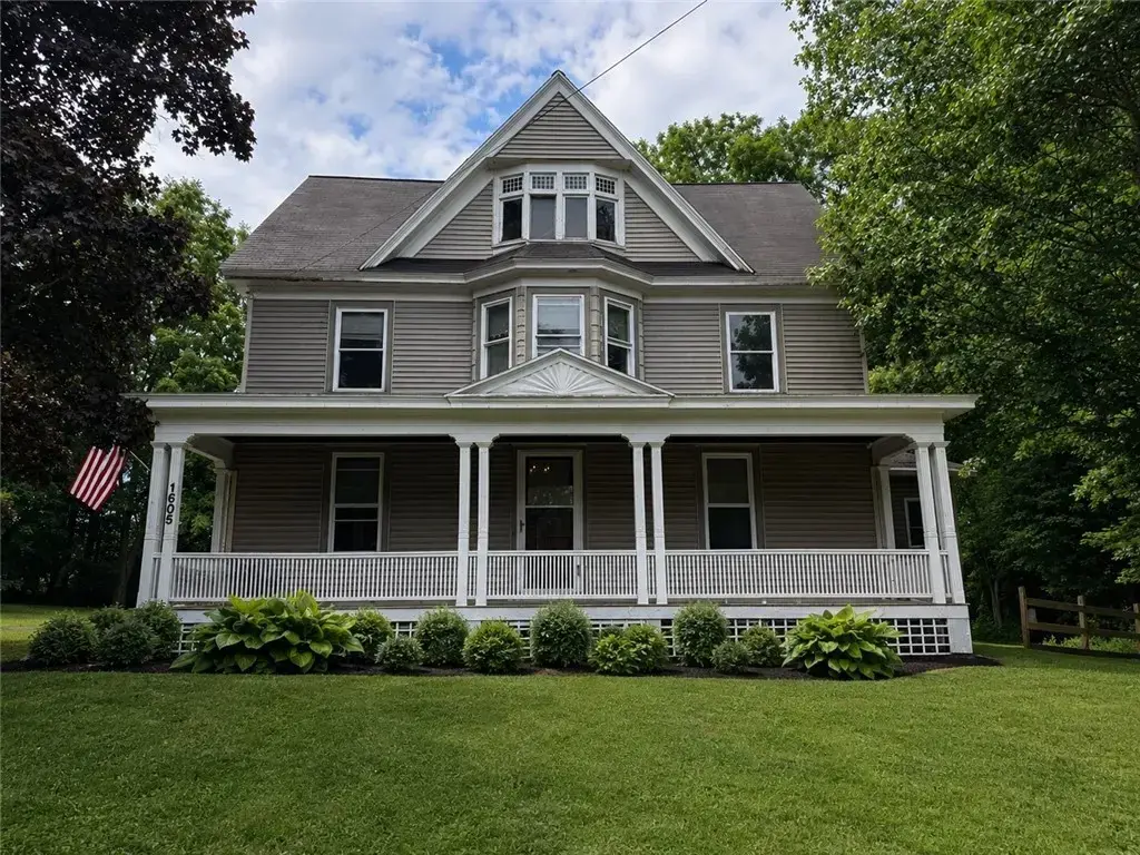 1605 Lehigh Station Road, Henrietta