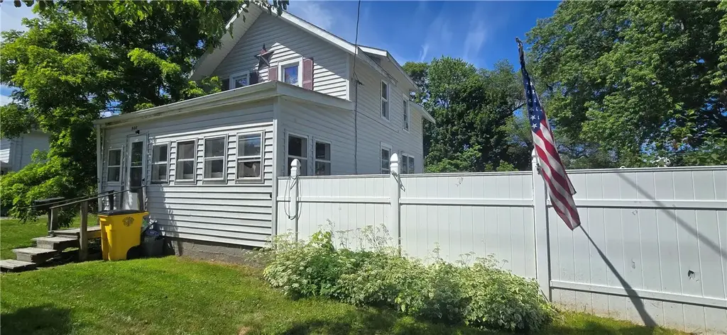 900 Erie Street, Elmira City