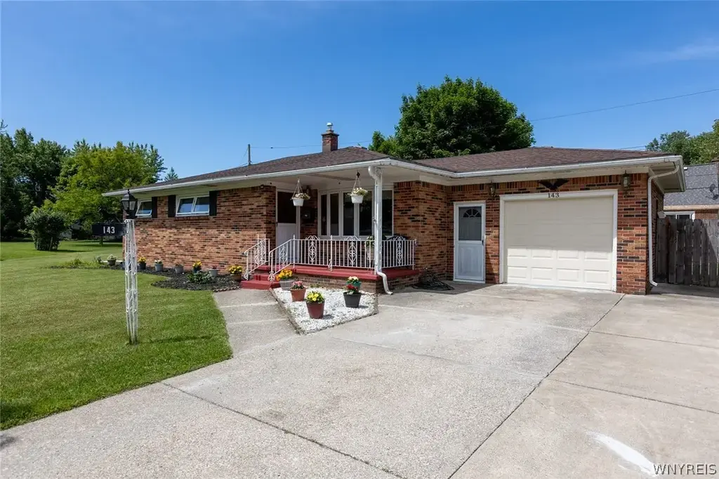 143 Norris Avenue, Lancaster