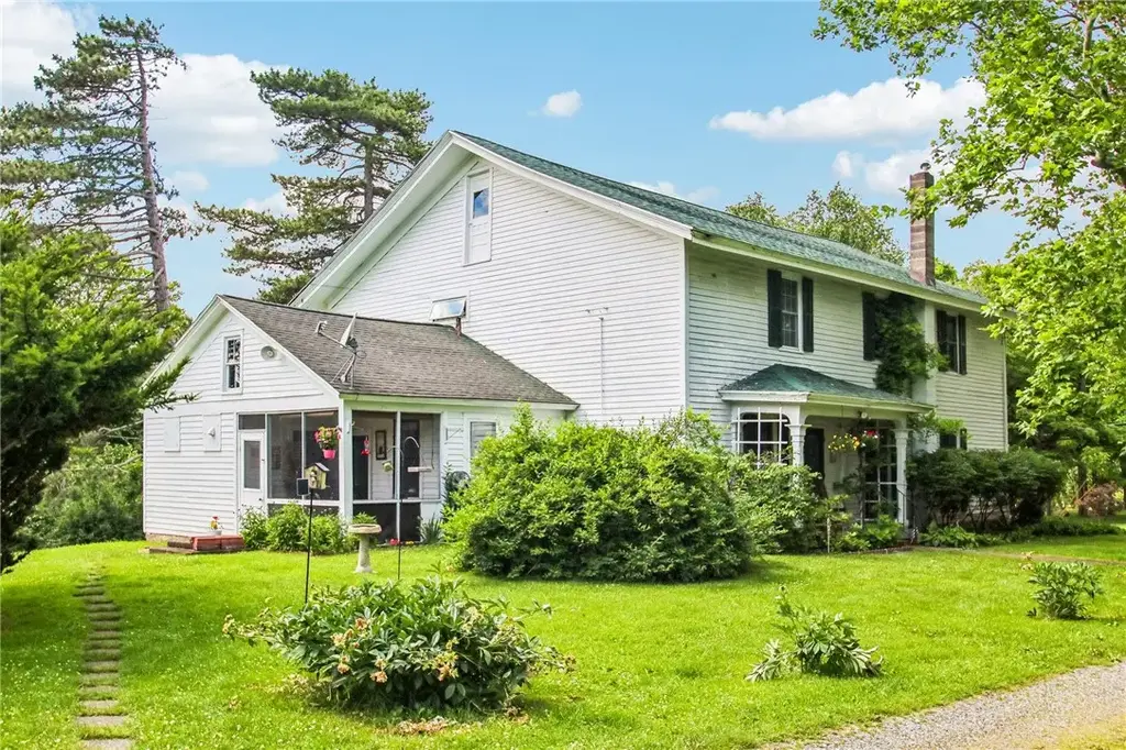 7136 W Main Street, Lima