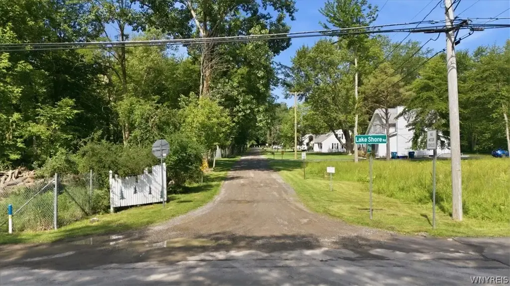 Pinehart Road, Evans