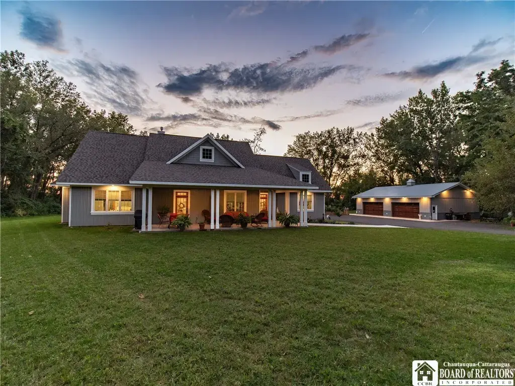 9709 Farel Road, Pomfret