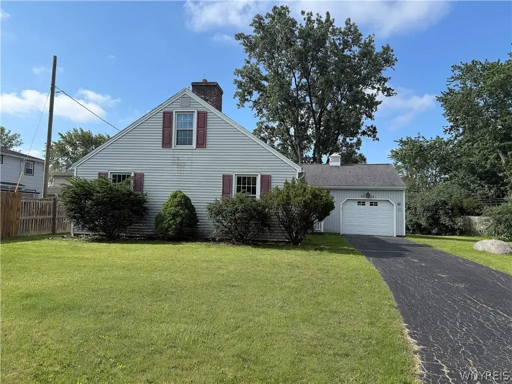 11 Copley, Amherst