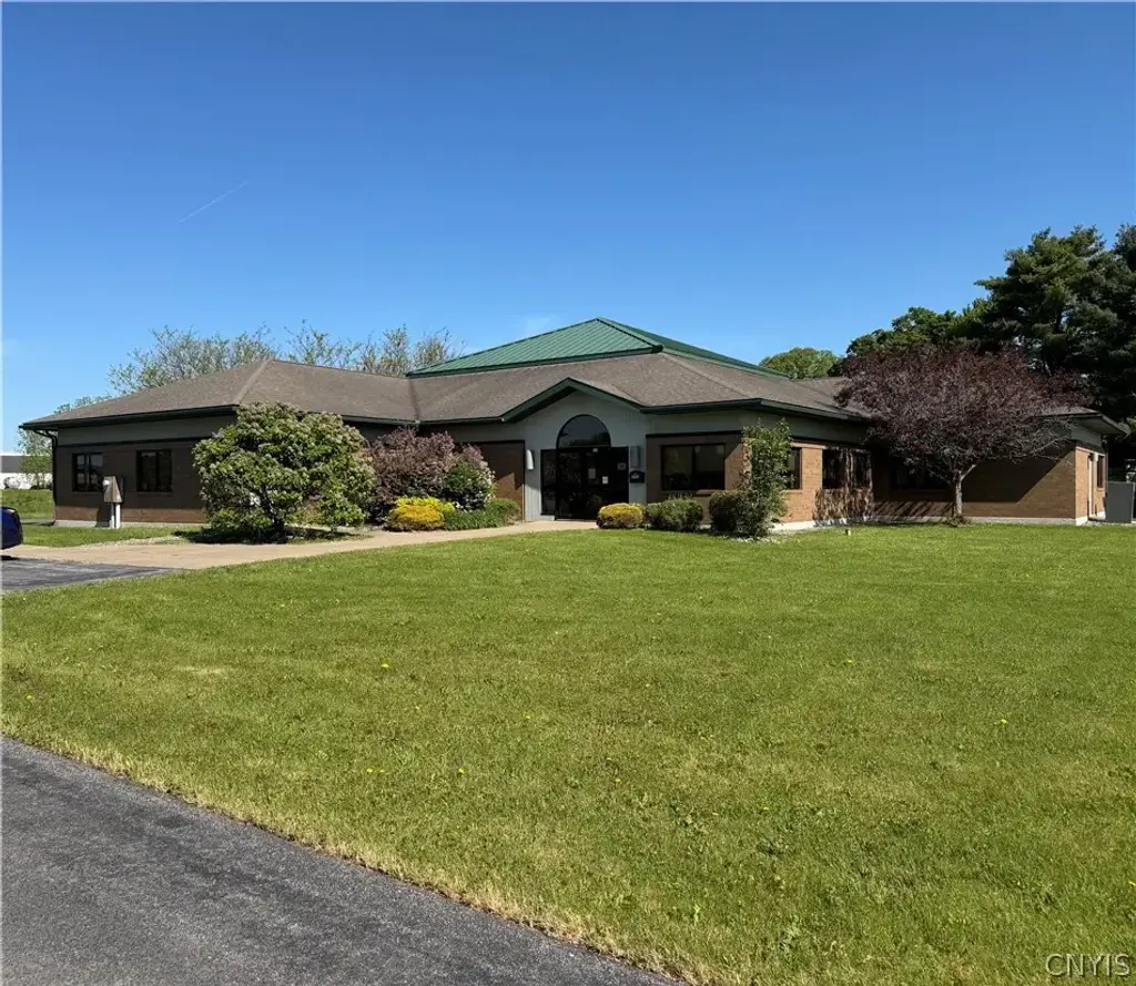 995 State Route 12, Sangerfield