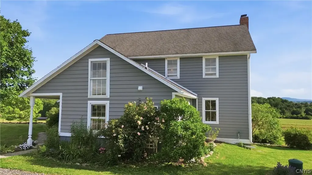 396 Hickory Hill Road, Palatine