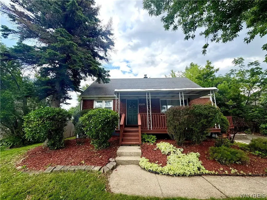 4765 N Bailey Avenue, Amherst