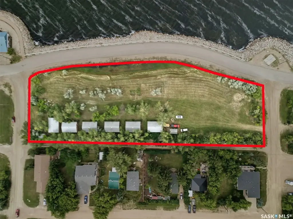 602-620 Lake Avenue, Manitou Beach