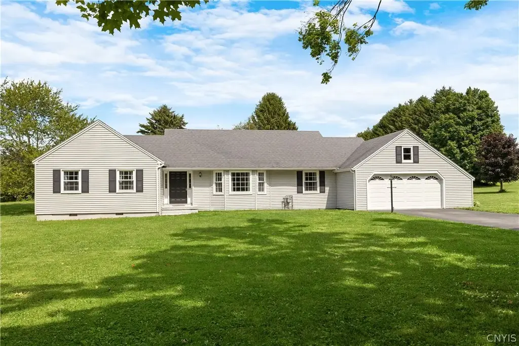 6926 Nelson Road, Lincoln