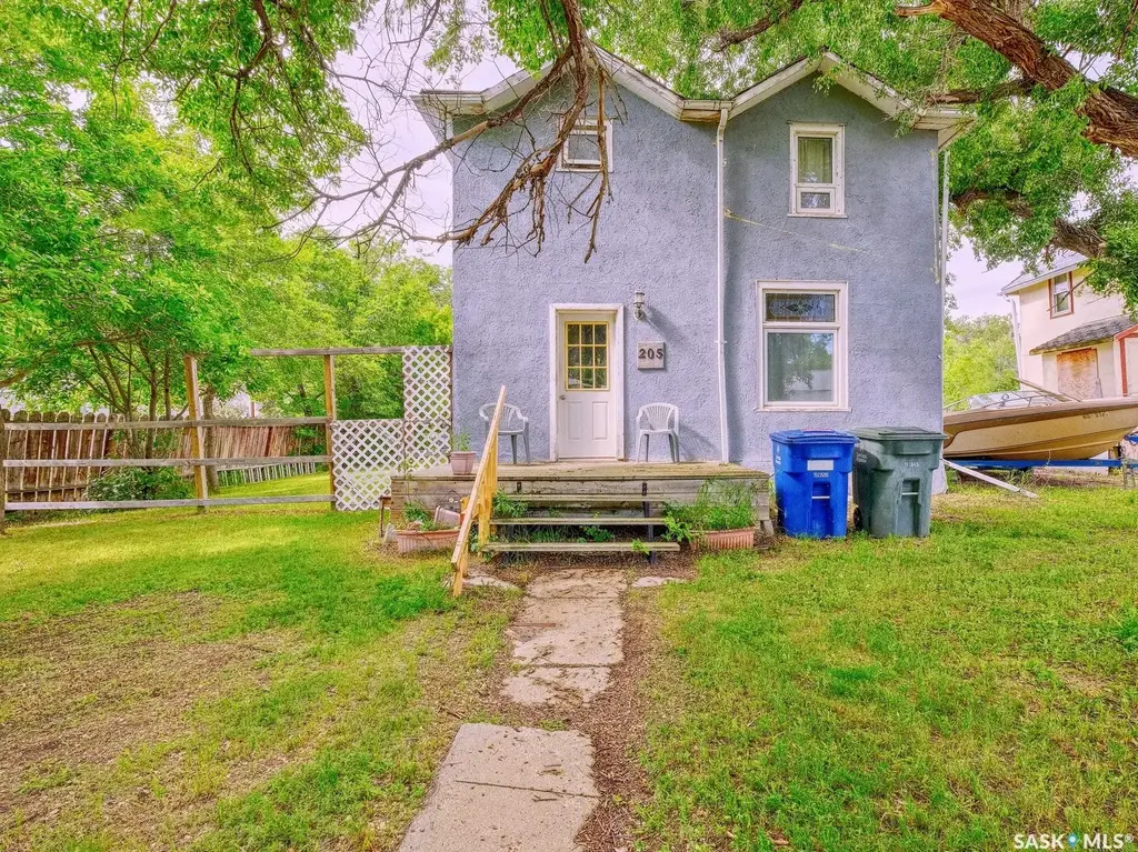 205 6th Avenue W, Rosetown