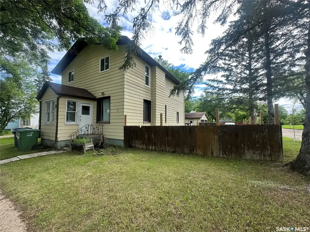 79 Agricultural Avenue, Yorkton