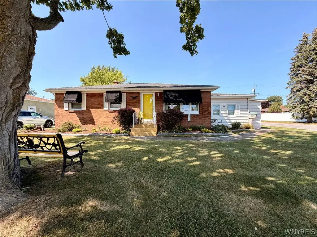 96 Della Drive, Lackawanna