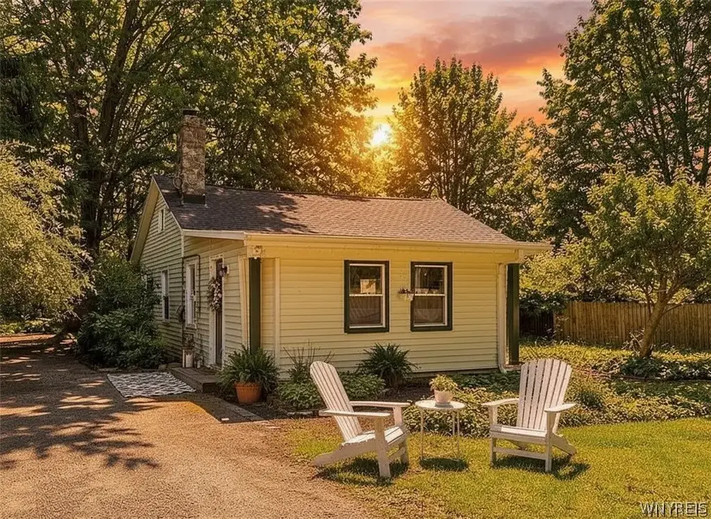 5875 Lakeview Terrace, Hamburg
