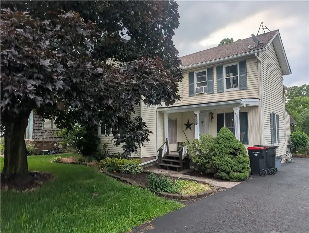8133 State Street, Royalton