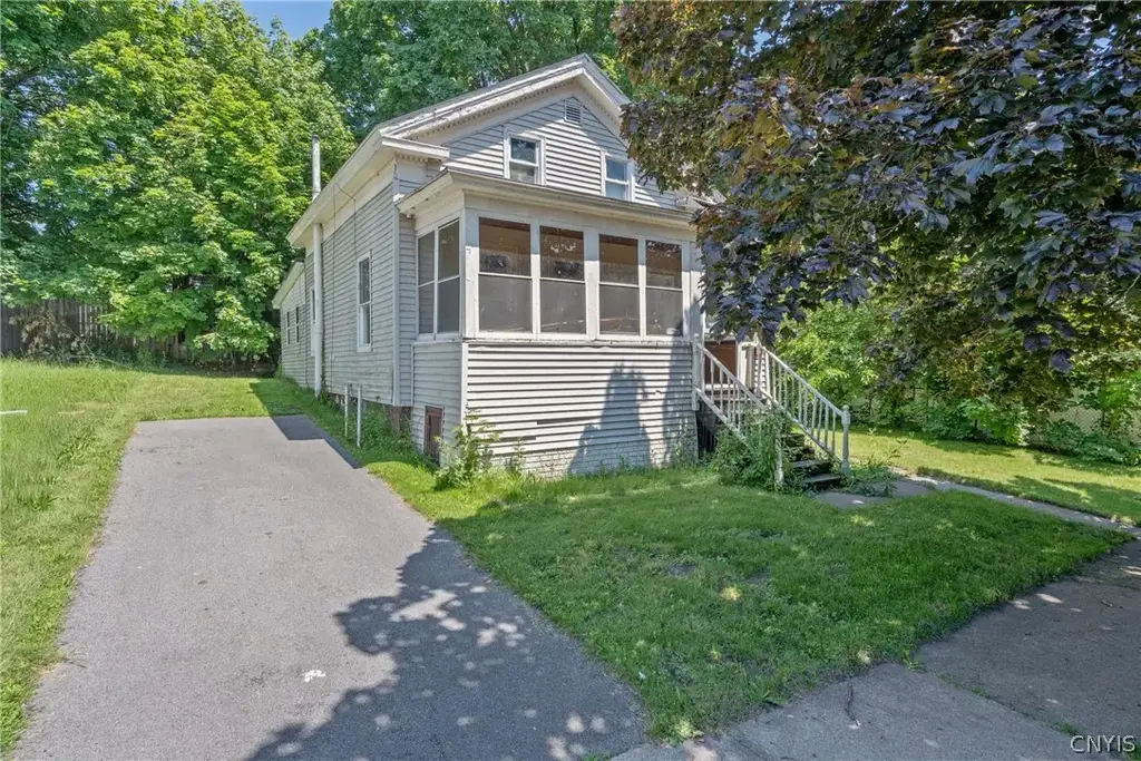 213 E 2nd Street, Oswego