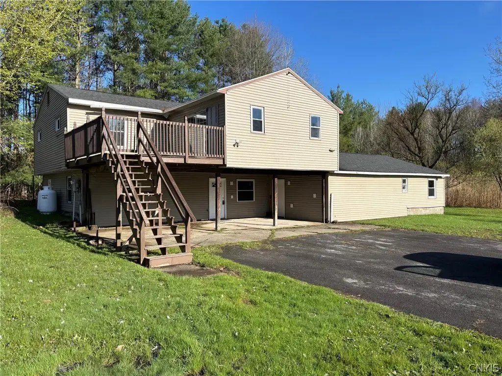 4356 State Route 49, Schroeppel
