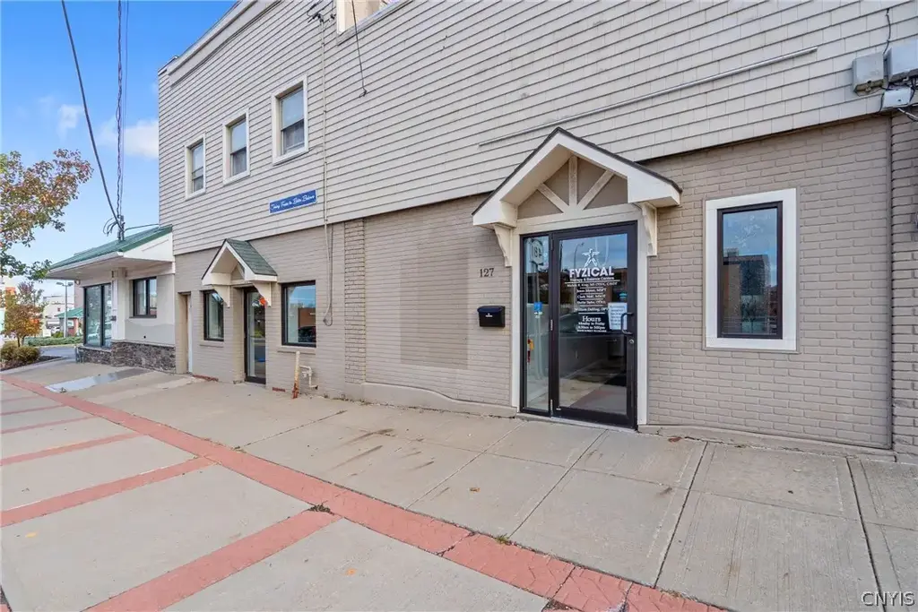 127 E 1st Street, Oswego
