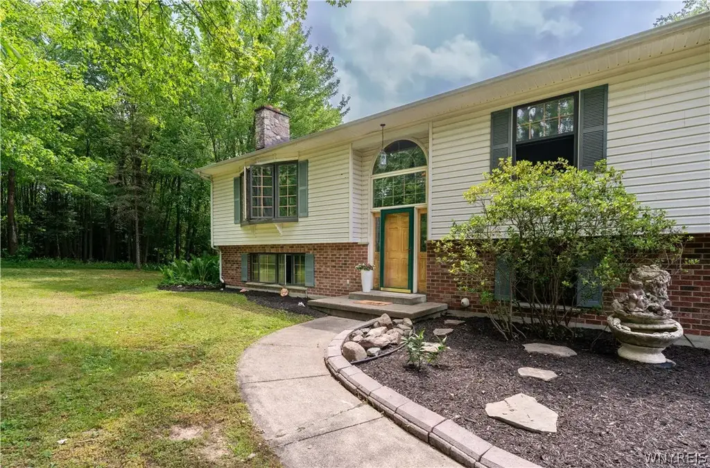 7459 Concord Road, Concord