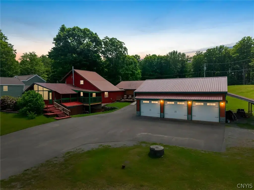 2456 County Route 22, Orwell