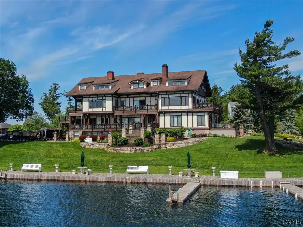 22236 Stone Gate Lane, Alexandria