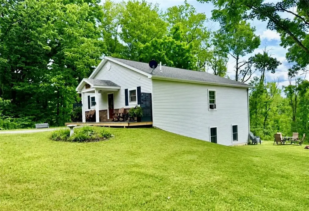 1736 State Route 414, Dix