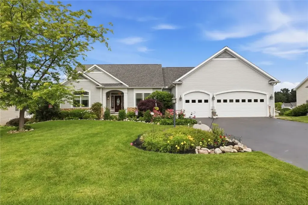 4536 Crystal Ridge Circle, Gorham