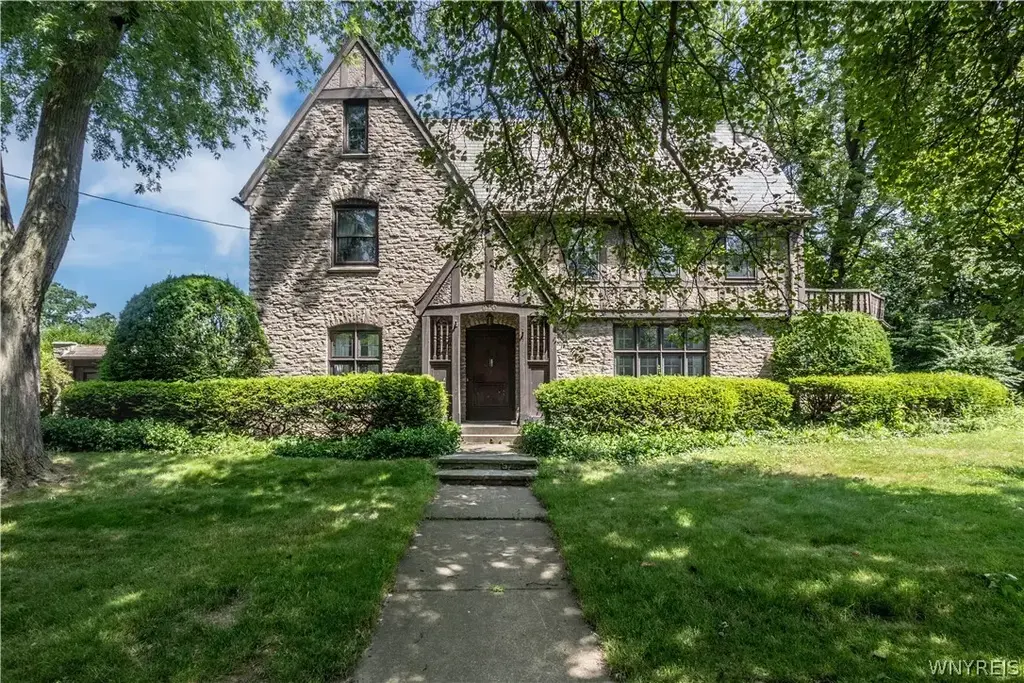 910 James Avenue, Niagara Falls