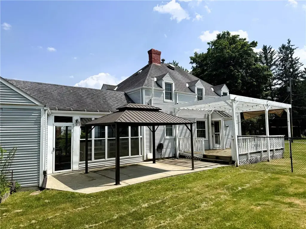 209 E Washington Street, Bath