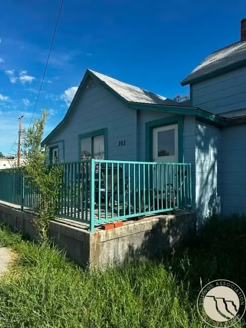 303 E 1st Street E, Roundup