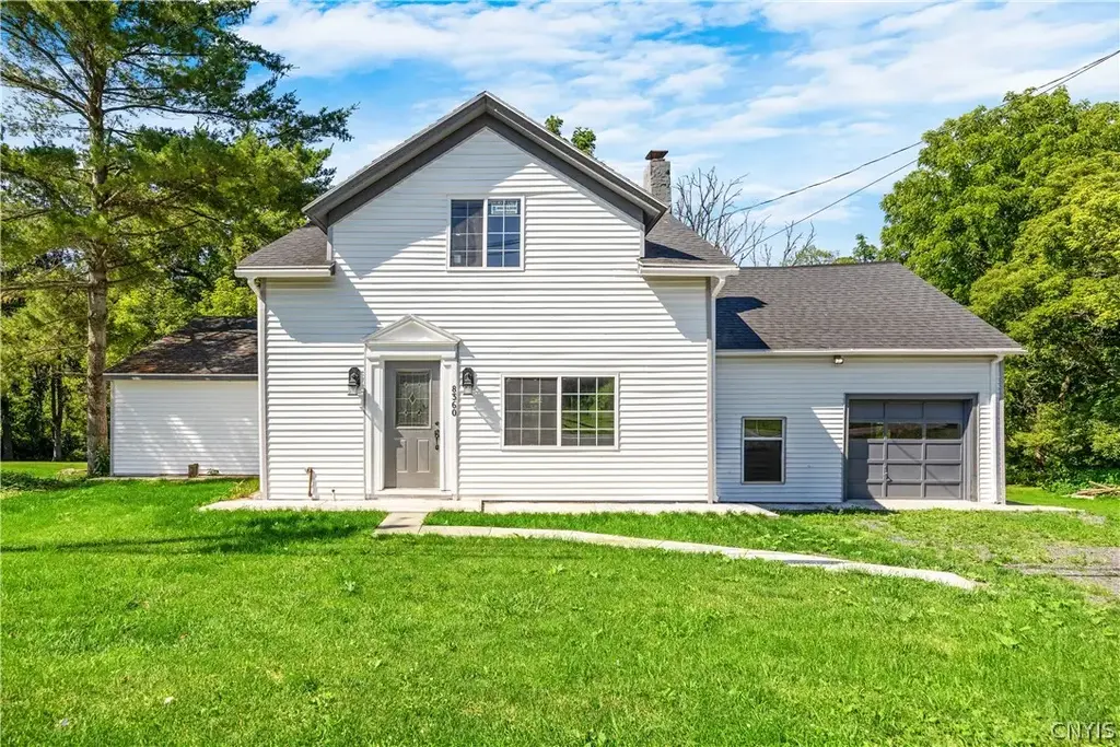 8360 Cazenovia Road, Pompey