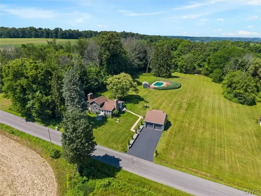 1631 Albring Road, Skaneateles