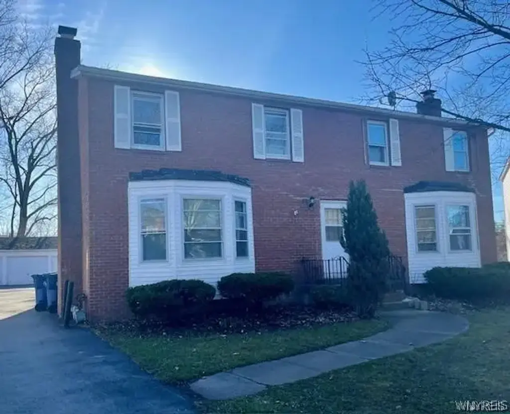 199 Fairgreen Drive # Left, Amherst