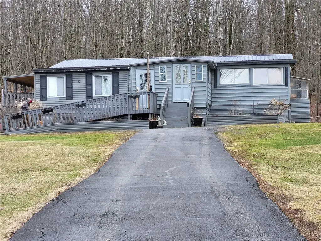 538 Ceresna Road, Franklin