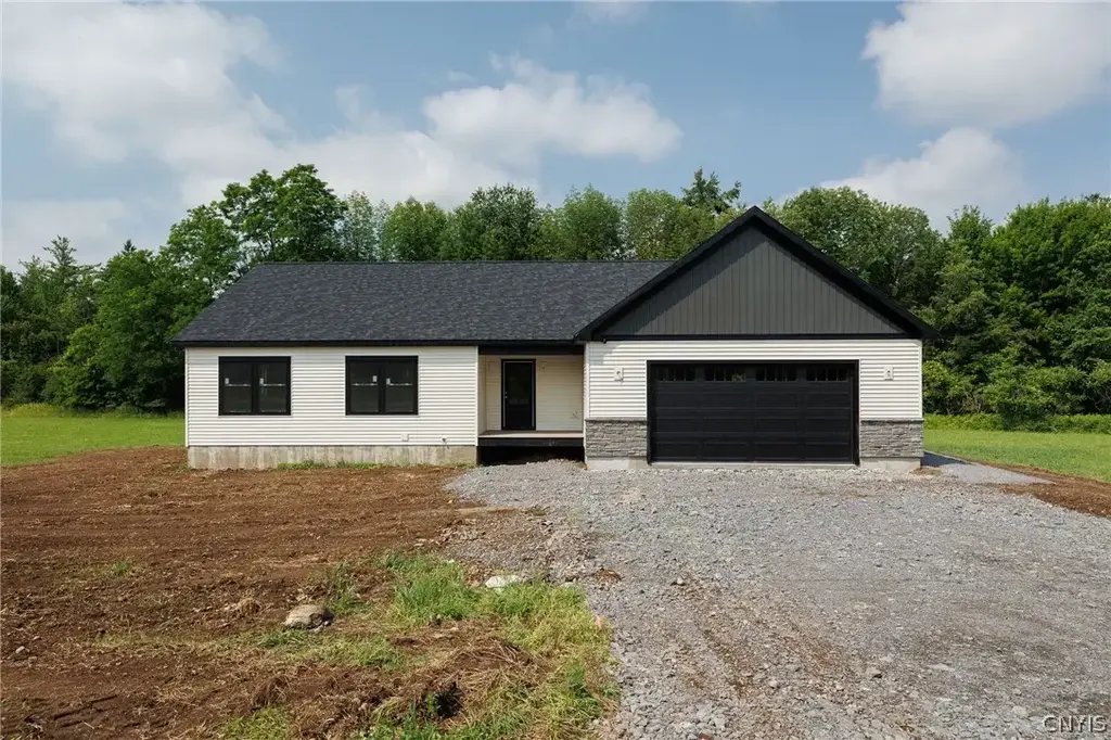 1463 County Route 48, Richland