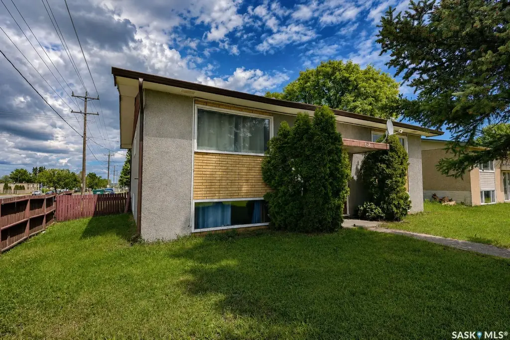 602 28th Street E, Prince Albert