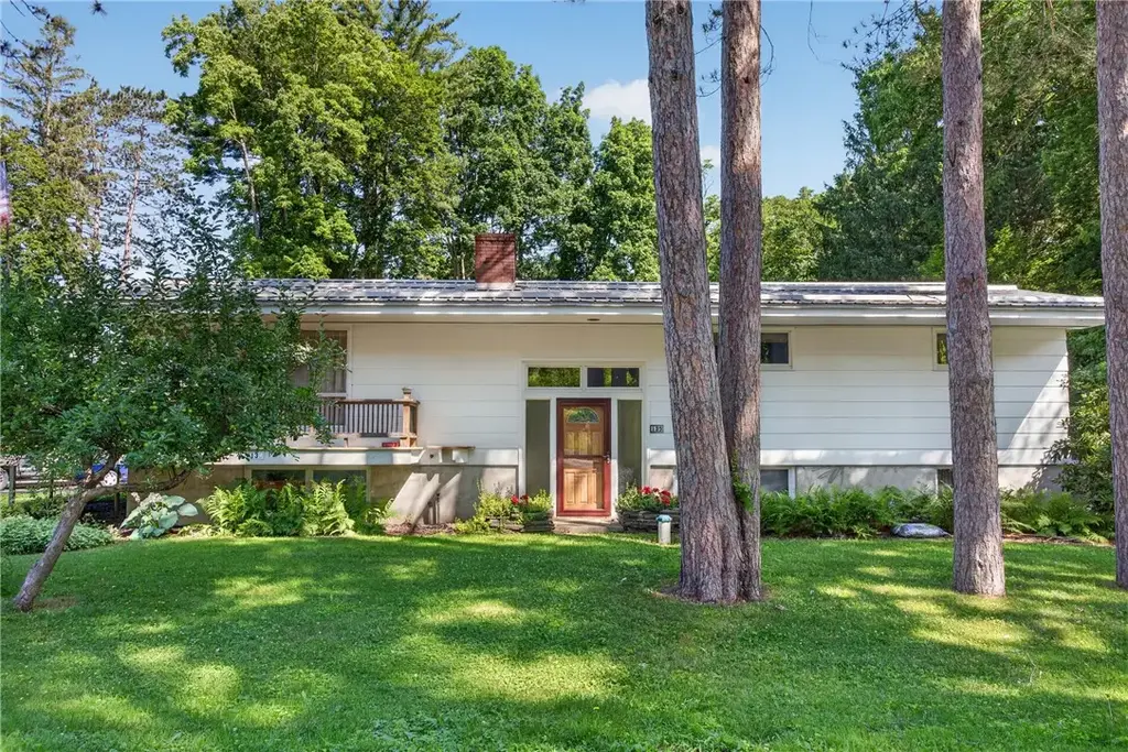 135 Lee Drive, Milford