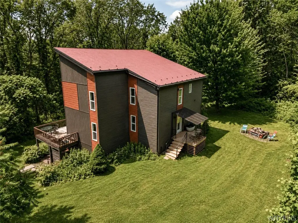9121 Dake Hill Road, Otto